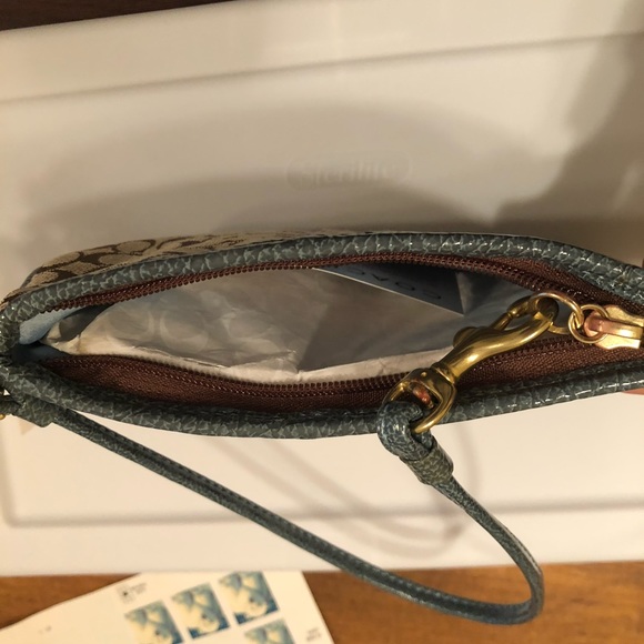 Coach Wallet - Picture 3 of 4